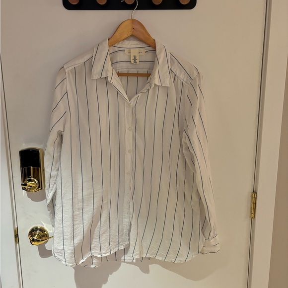 Striped white button up - Picture 1 of 2